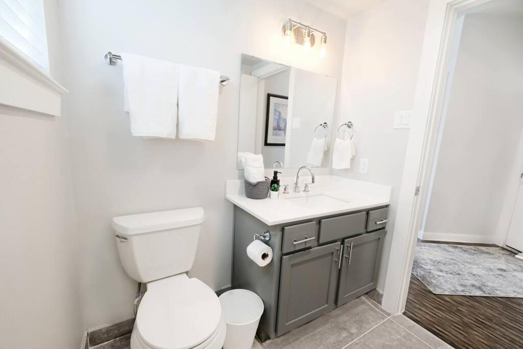 The Kozy Urban Dallas Flat Buitenkant foto